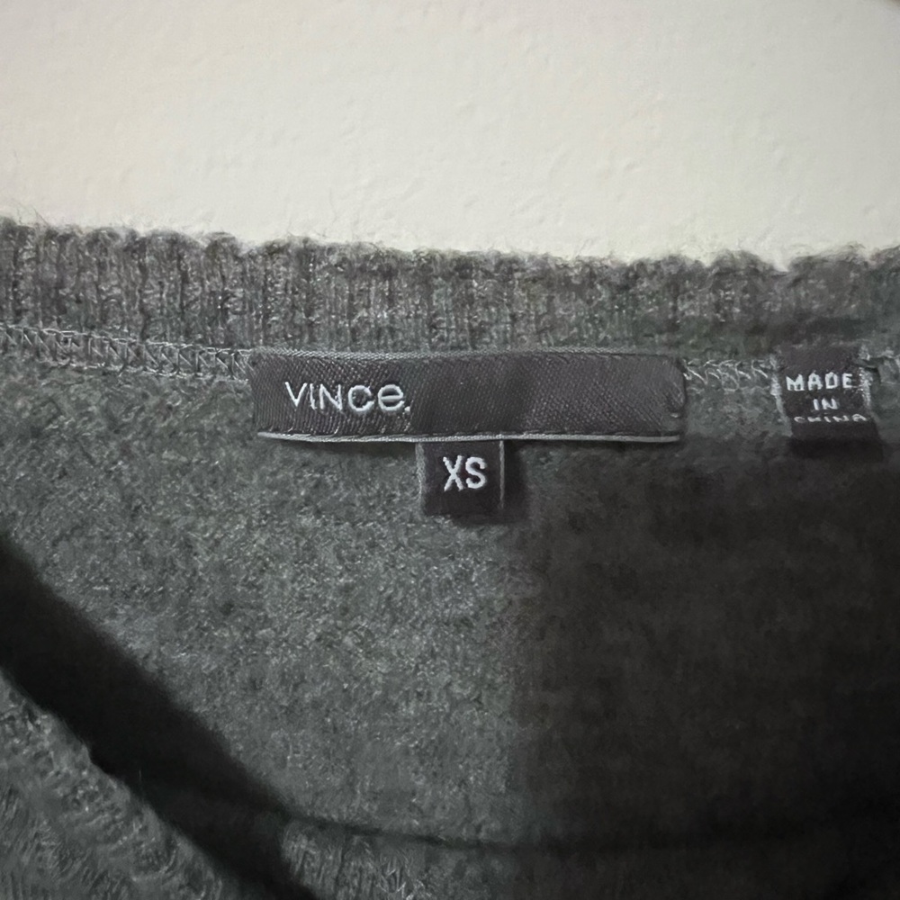 Vince Cashmere Sweater Size XS - Picture 3 of 3